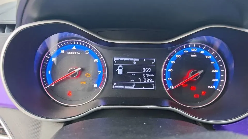 2020 Roewe i6 1.6L 125HP L4 CVT,autocango,china used car exporter,china ev exporter,chinese used car exporter,chinese used ev exporter