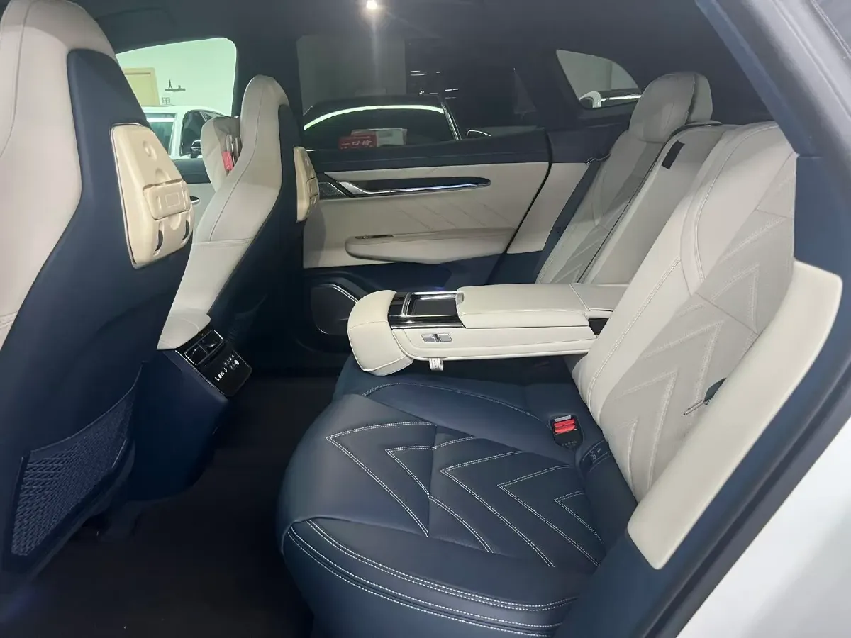 2022 Zeekr 001 BEV 100KWH,autocango,china used car exporter,china ev exporter,chinese used car exporter,chinese used ev exporter