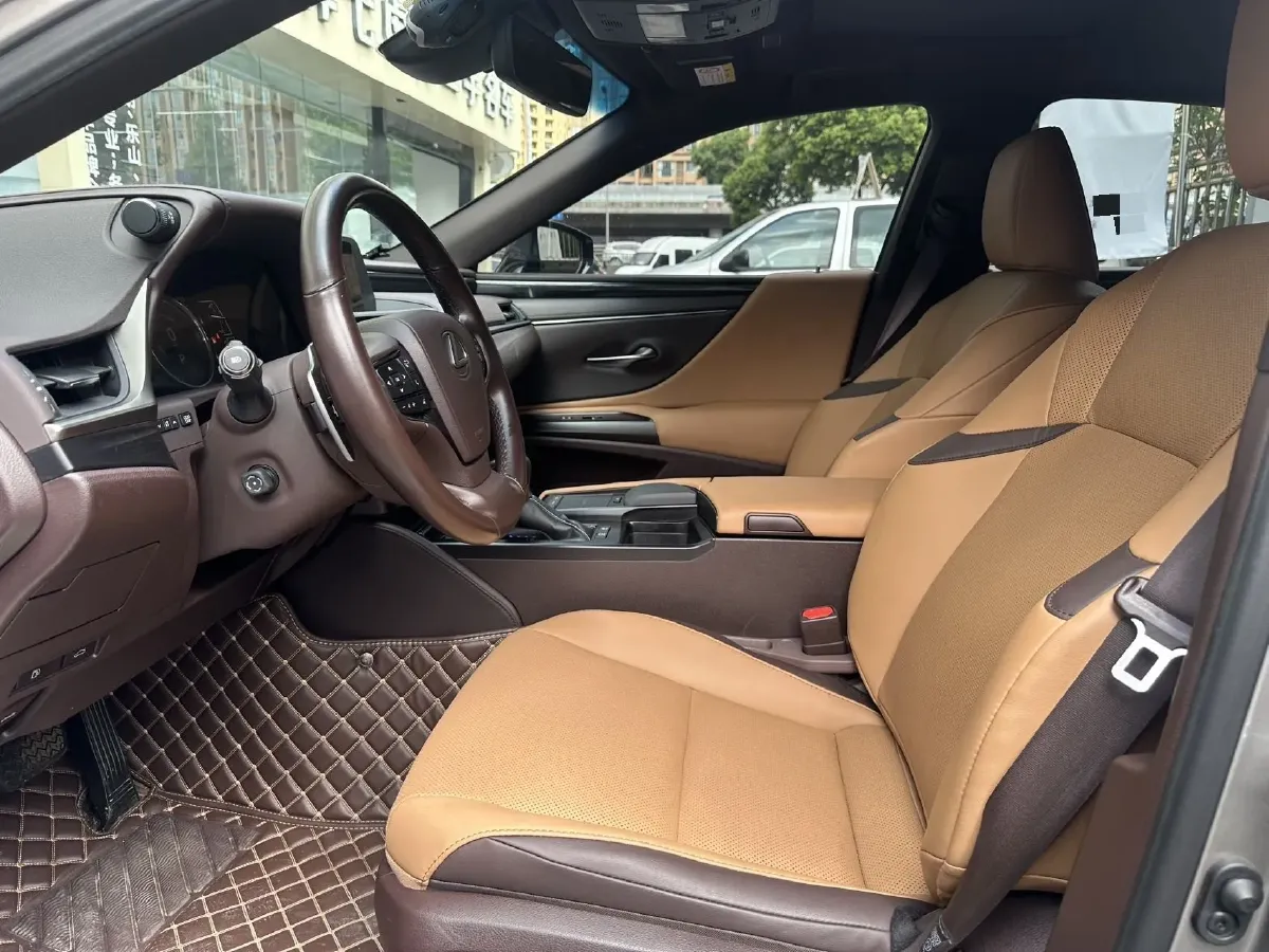 2020 Lexus ES 2.0L 173HP L4 CVT,autocango,china used car exporter,china ev exporter,chinese used car exporter,chinese used ev exporter