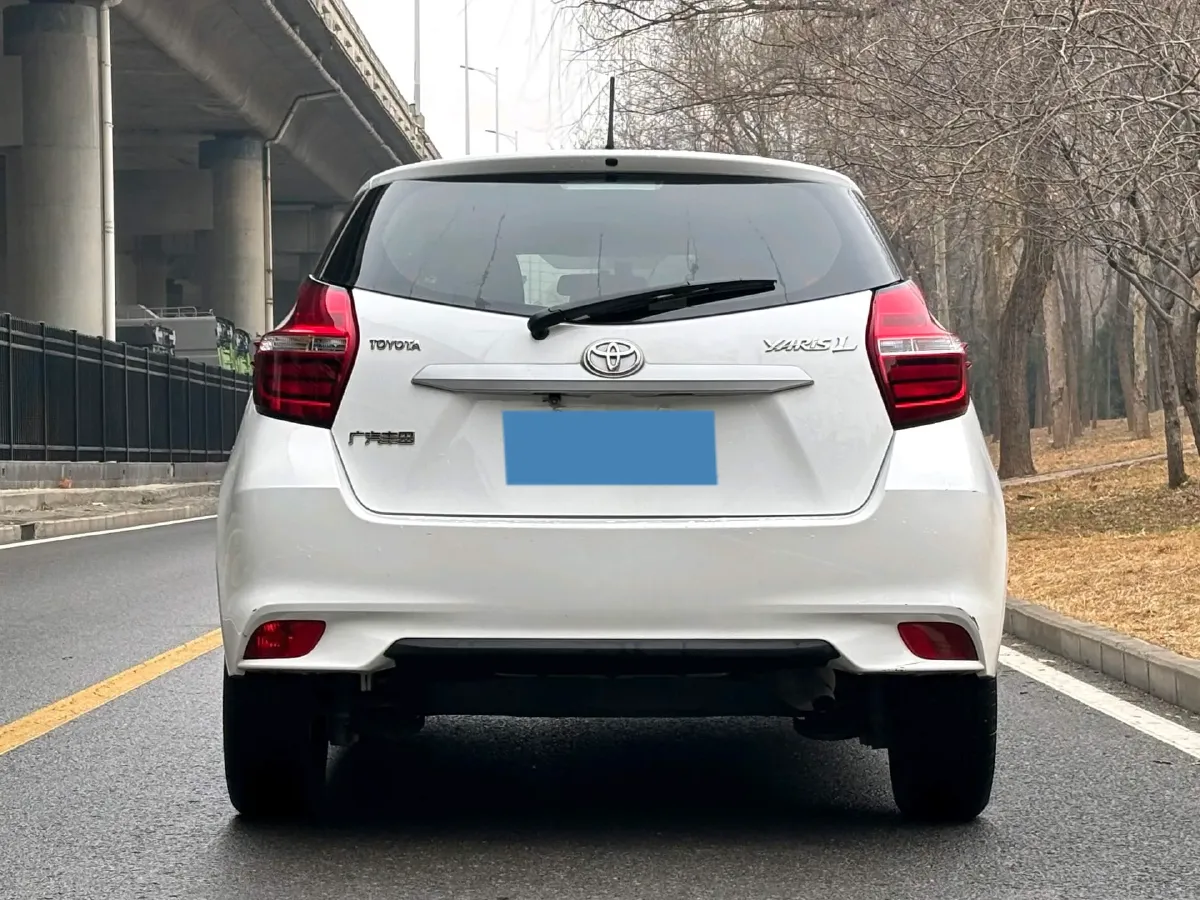 2017 Toyota Yaris L 1.5L 107HP L4 CVT,autocango,china used car exporter,china ev exporter,chinese used car exporter,chinese used ev exporter
