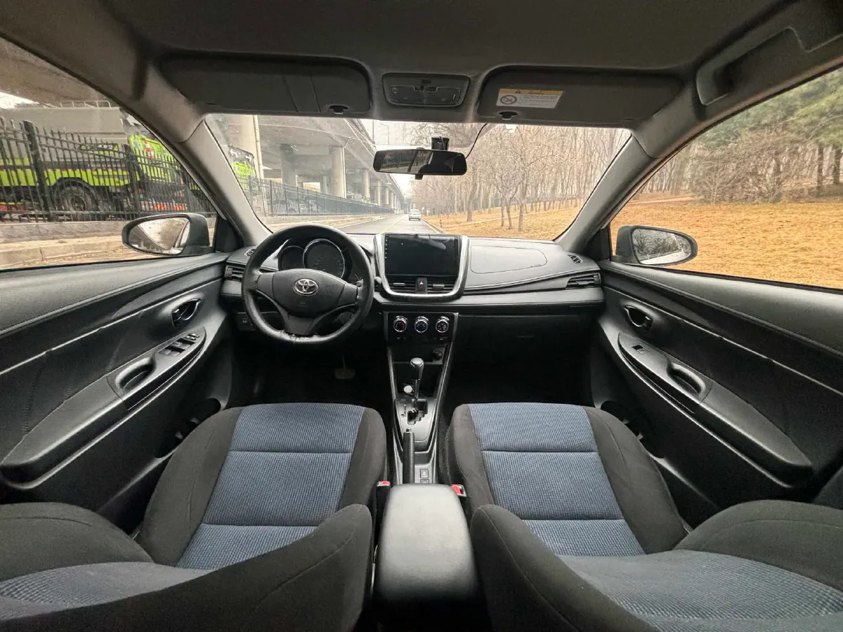 2017 Toyota Yaris L 1.5L 107HP L4 CVT,autocango,china used car exporter,china ev exporter,chinese used car exporter,chinese used ev exporter