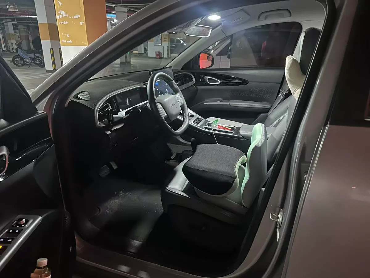 2025 JMC BaoDian 2.0T 218HP L4 8AT,autocango,china used car exporter,china ev exporter,chinese used car exporter,chinese used ev exporter