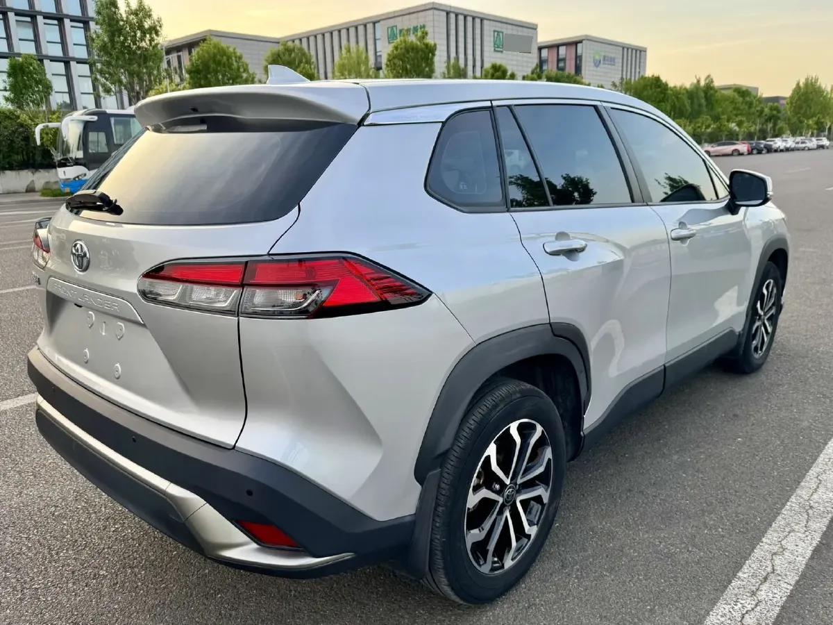 2022 Toyota Frontlander 2.0L 171HP L4 CVT,autocango,china used car exporter,china ev exporter,chinese used car exporter,chinese used ev exporter