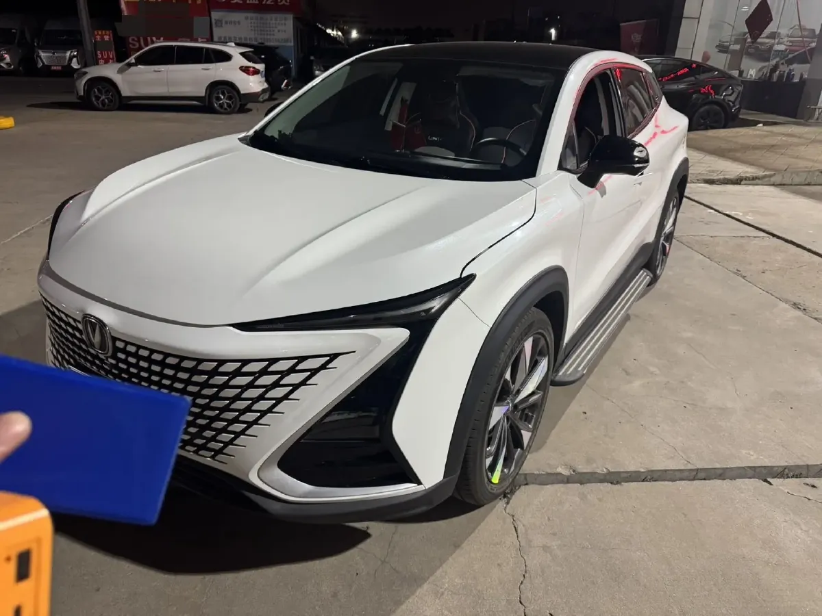 2021 ChangAn UNI-T 1.5T 180HP L4 7DCT,autocango,china used car exporter,china ev exporter,chinese used car exporter,chinese used ev exporter