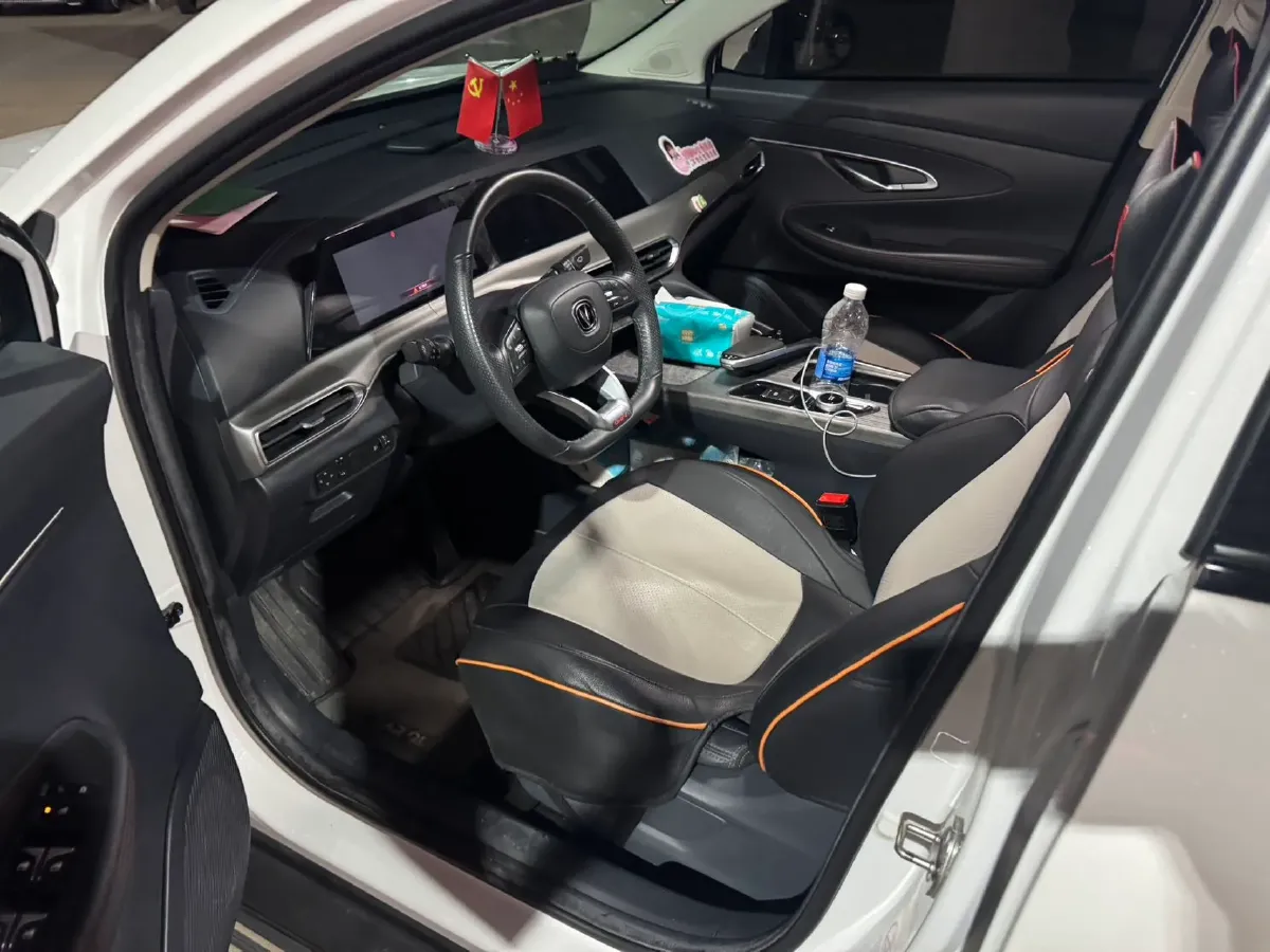 2021 ChangAn UNI-T 1.5T 180HP L4 7DCT,autocango,china used car exporter,china ev exporter,chinese used car exporter,chinese used ev exporter