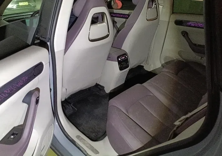 2024 Leapmotor C11 1.5L 95HP L4 REEV 43.74KWH,autocango,china used car exporter,china ev exporter,chinese used car exporter,chinese used ev exporter