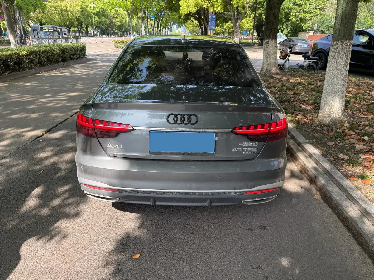 2020 Audi A4L 2.0T 190HP L4 7DCT,autocango,china used car exporter,china ev exporter,chinese used car exporter,chinese used ev exporter