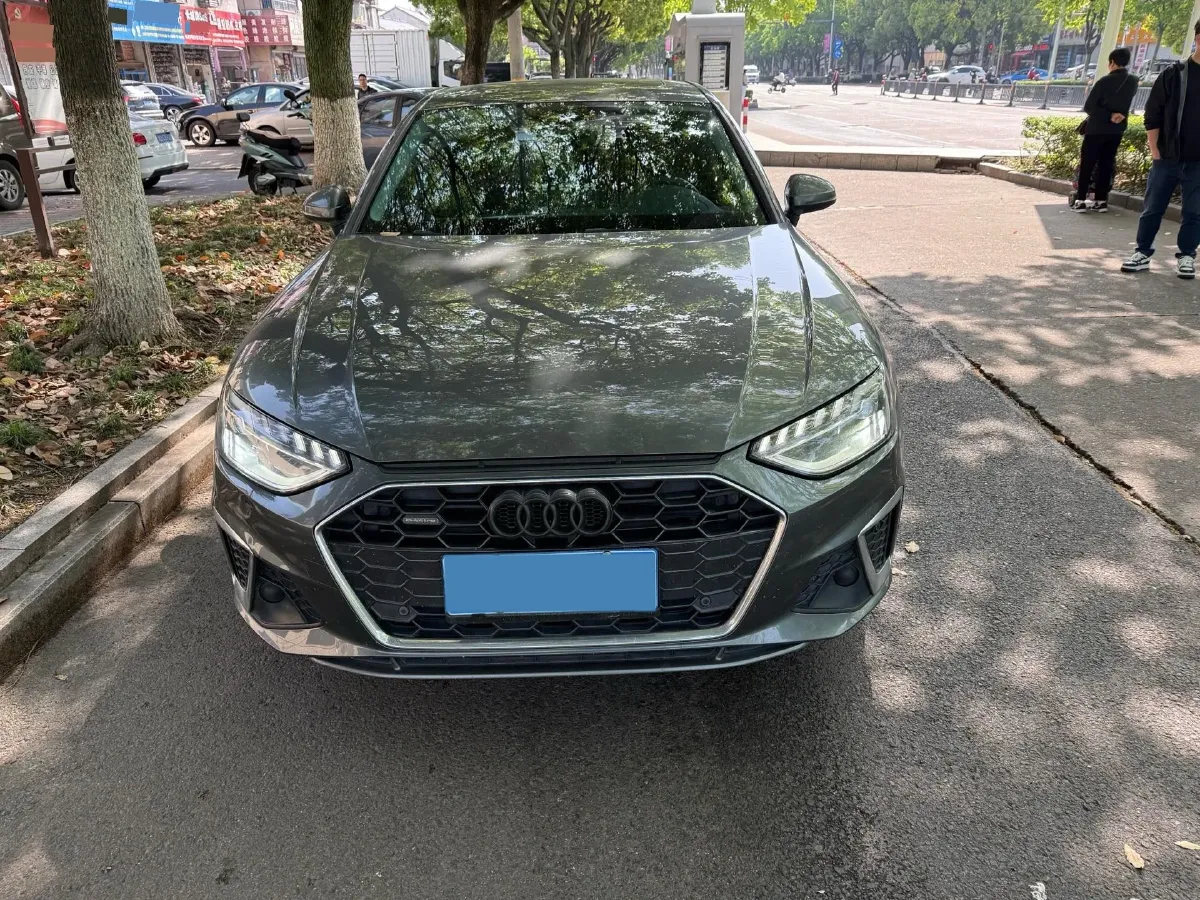 2020 Audi A4L 2.0T 190HP L4 7DCT,autocango,china used car exporter,china ev exporter,chinese used car exporter,chinese used ev exporter