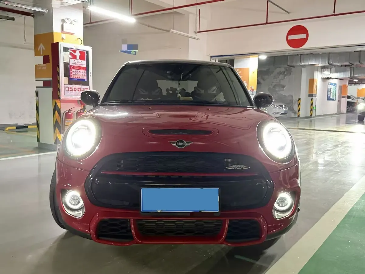 2019 MINI MINI 2.0T 192HP L4 7DCT,autocango,china used car exporter,china ev exporter,chinese used car exporter,chinese used ev exporter