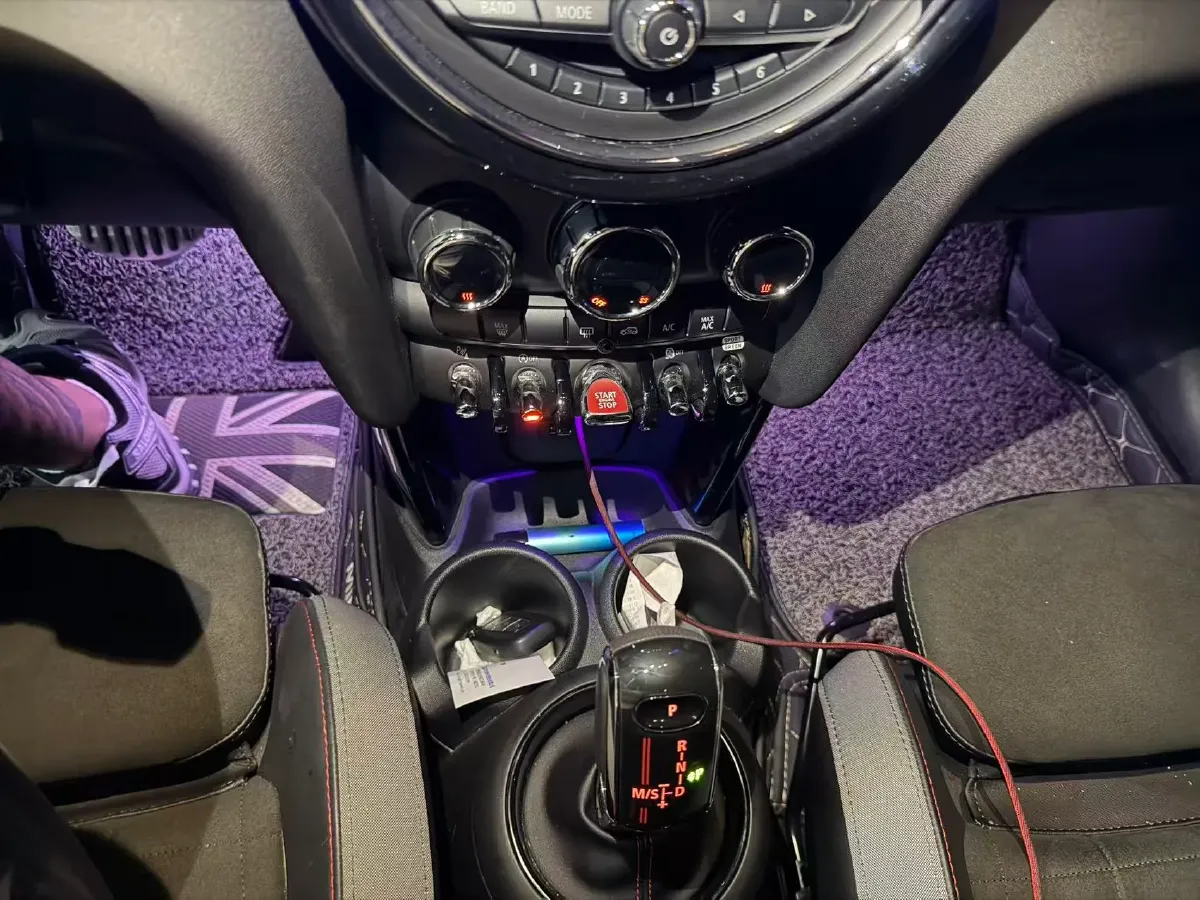 2019 MINI MINI 2.0T 192HP L4 7DCT,autocango,china used car exporter,china ev exporter,chinese used car exporter,chinese used ev exporter