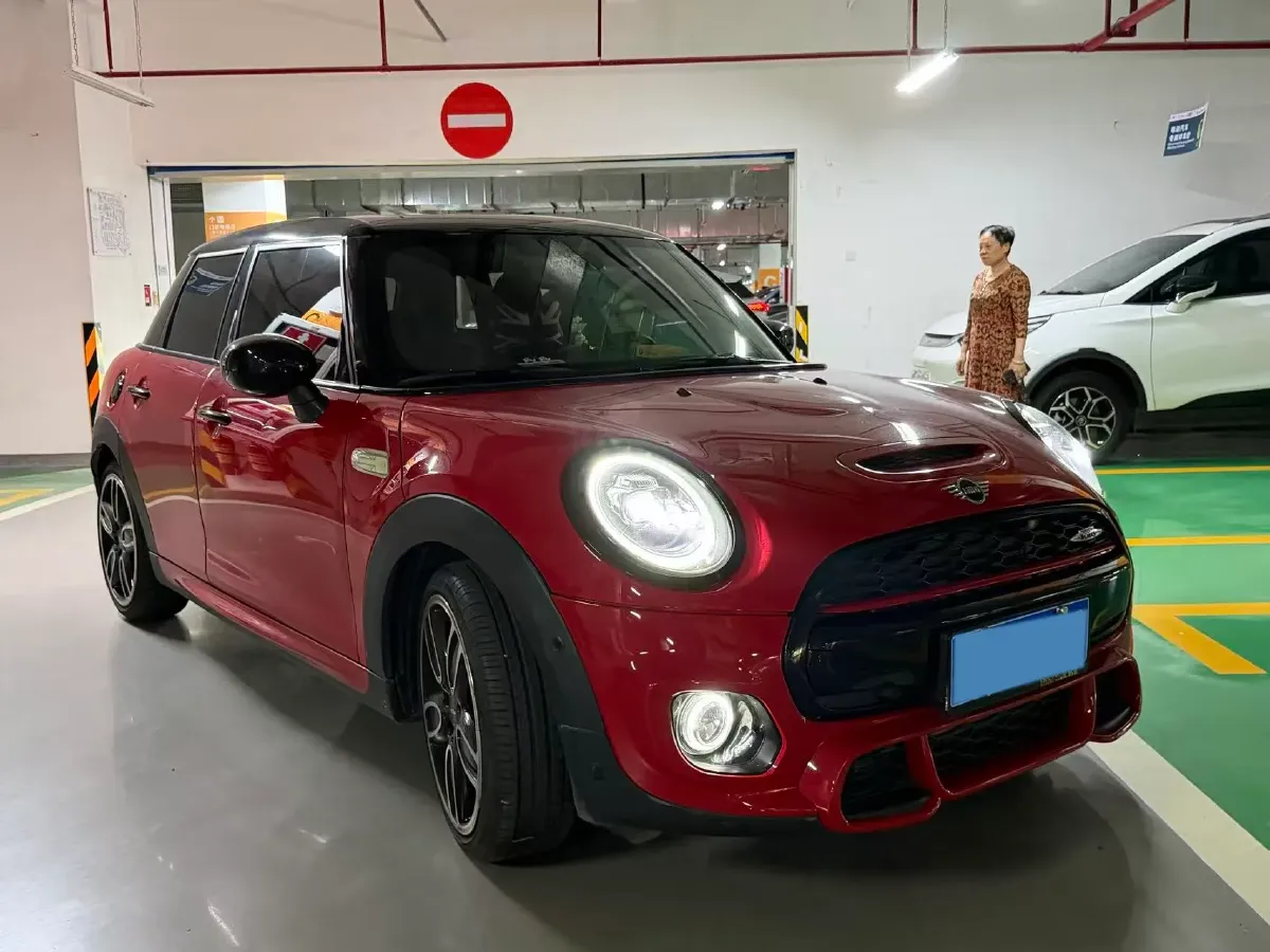 2019 MINI MINI 2.0T 192HP L4 7DCT,autocango,china used car exporter,china ev exporter,chinese used car exporter,chinese used ev exporter
