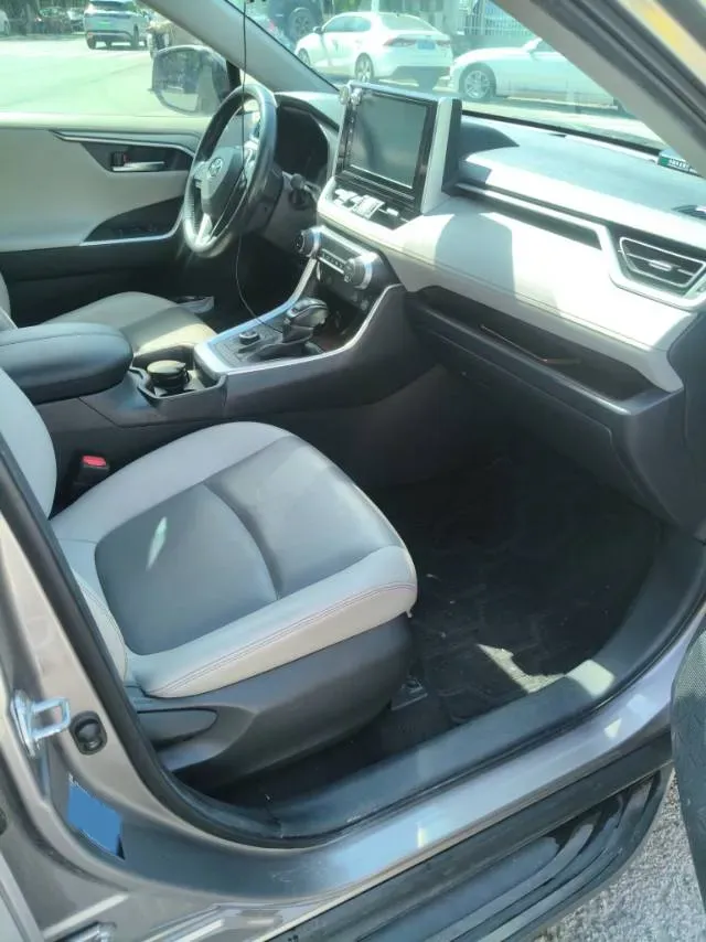 2020 Toyota RAV4 2.0L 171HP L4 CVT,autocango,china used car exporter,china ev exporter,chinese used car exporter,chinese used ev exporter