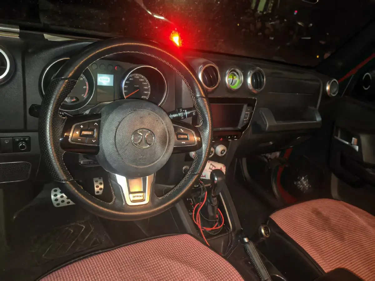 2019 Beijing F40 2.3T 250HP L4 6AT,autocango,china used car exporter,china ev exporter,chinese used car exporter,chinese used ev exporter