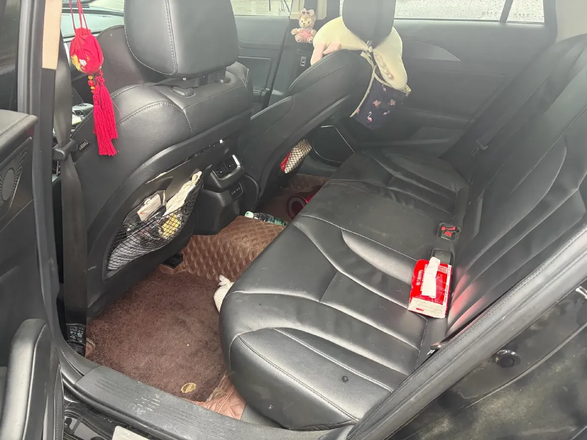 2020 HongQi H5 1.8T 197HP L4 6AT,autocango,china used car exporter,china ev exporter,chinese used car exporter,chinese used ev exporter