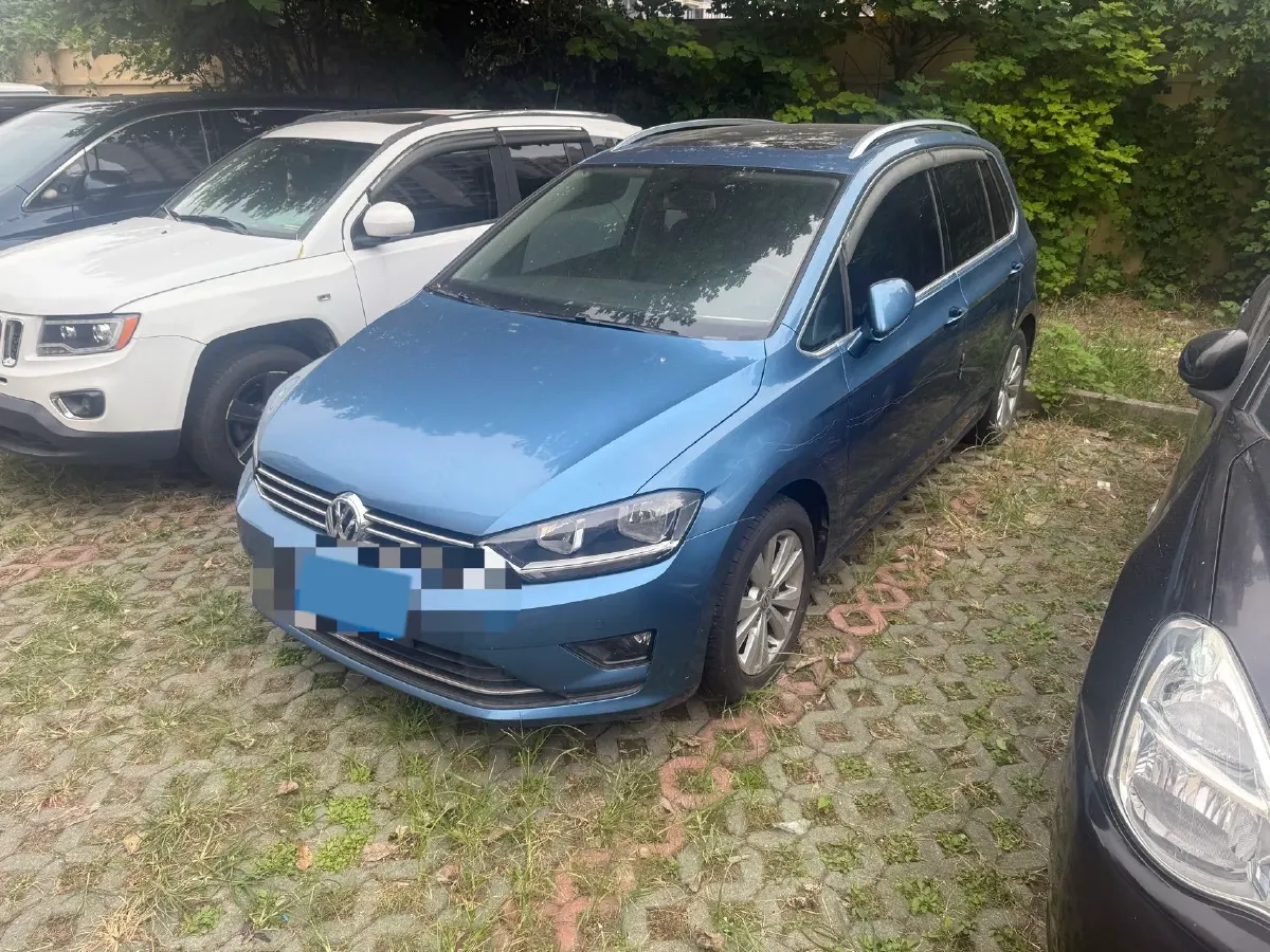 2018 Volkswagen Golf Sportsvan 1.4T 131HP L4 5MT,autocango,china used car exporter,china ev exporter,chinese used car exporter,chinese used ev exporter