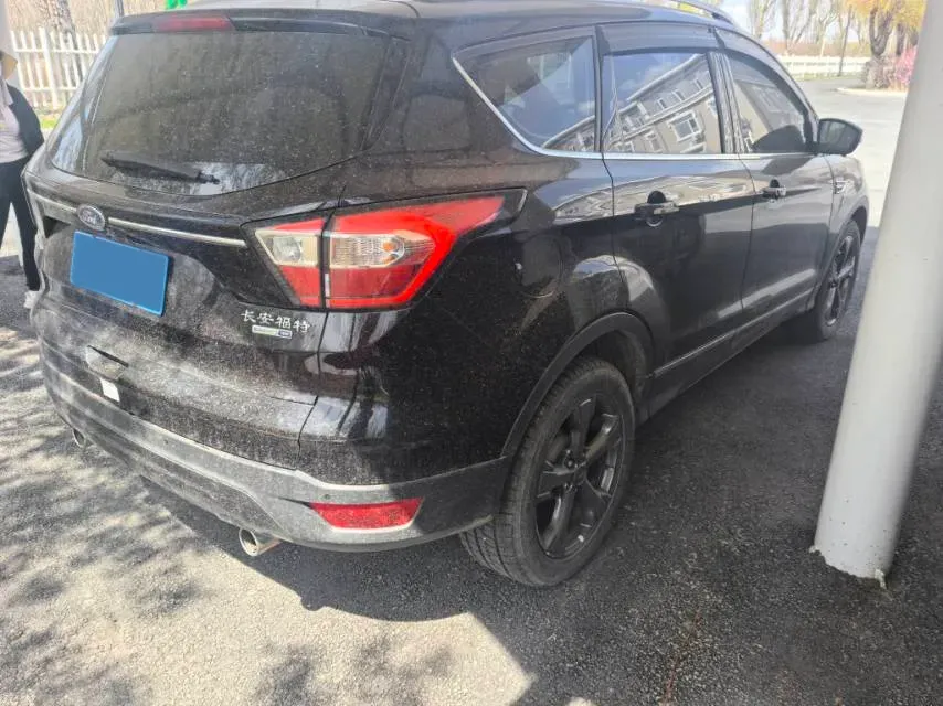 2019 Ford Kuga 1.5T 182HP L4 6AT,autocango,china used car exporter,china ev exporter,chinese used car exporter,chinese used ev exporter