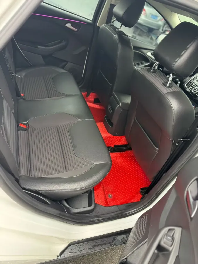 2018 Ford Focus 1.6L 125HP L4 6DCT,autocango,china used car exporter,china ev exporter,chinese used car exporter,chinese used ev exporter