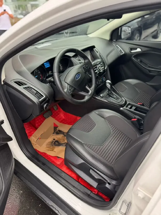 2018 Ford Focus 1.6L 125HP L4 6DCT,autocango,china used car exporter,china ev exporter,chinese used car exporter,chinese used ev exporter