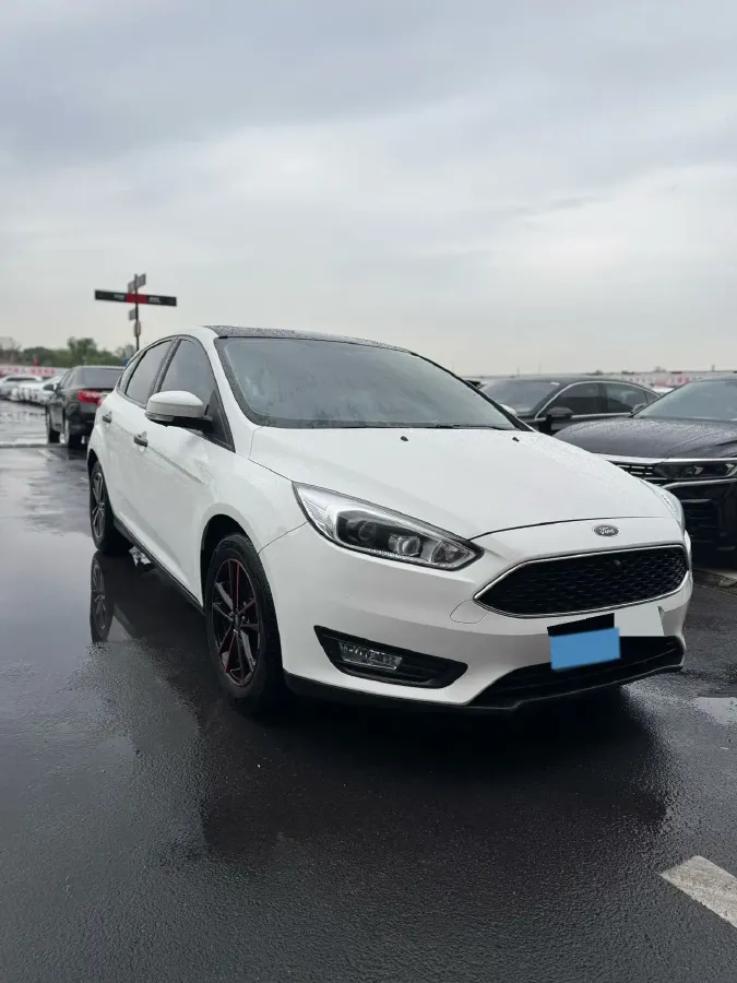 2018 Ford Focus 1.6L 125HP L4 6DCT,autocango,china used car exporter,china ev exporter,chinese used car exporter,chinese used ev exporter