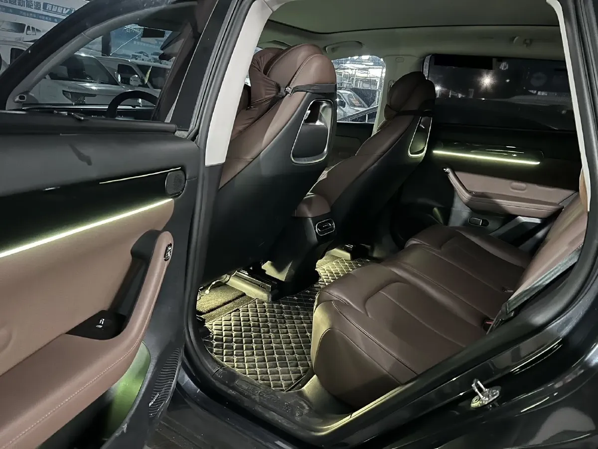 2023 Leapmotor C11 1.5L 95HP L4 REEV 30.1KWH,autocango,china used car exporter,china ev exporter,chinese used car exporter,chinese used ev exporter