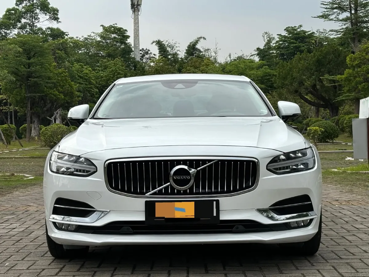 2020 Volvo S90 2.0T 254HP L4 8AT,autocango,china used car exporter,china ev exporter,chinese used car exporter,chinese used ev exporter