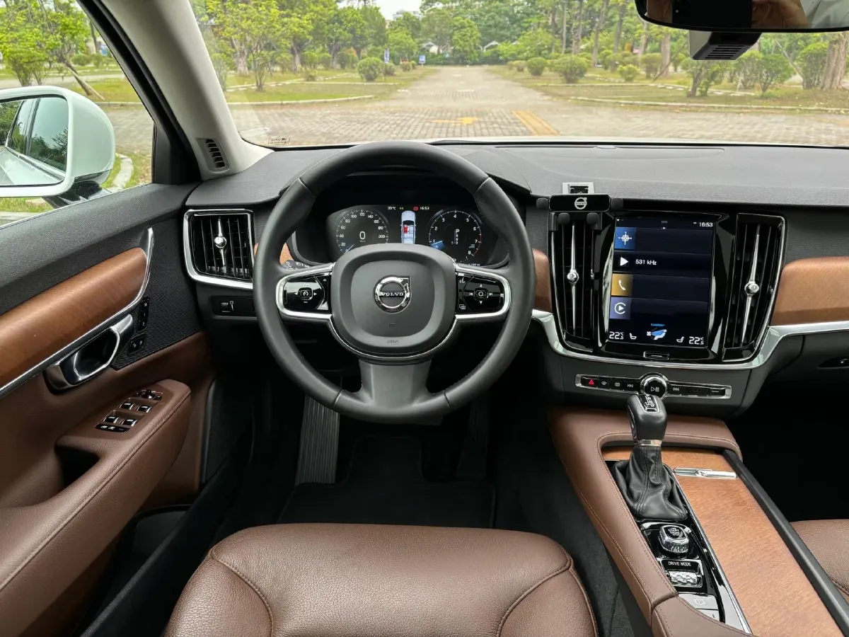 2020 Volvo S90 2.0T 254HP L4 8AT,autocango,china used car exporter,china ev exporter,chinese used car exporter,chinese used ev exporter