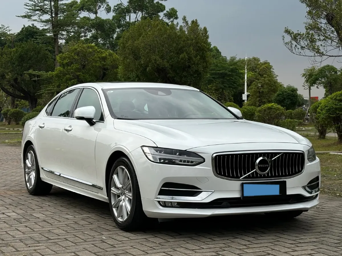 2020 Volvo S90 2.0T 254HP L4 8AT,autocango,china used car exporter,china ev exporter,chinese used car exporter,chinese used ev exporter