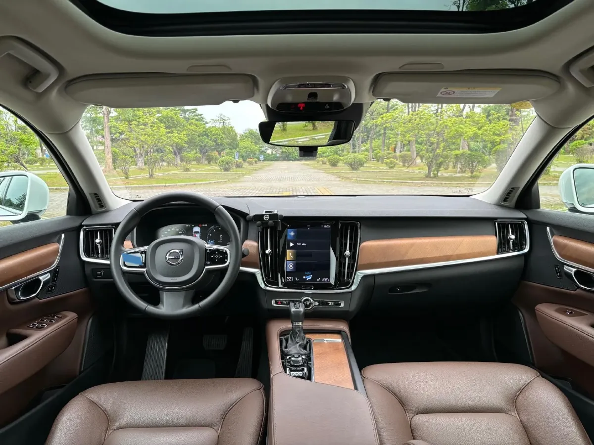 2020 Volvo S90 2.0T 254HP L4 8AT,autocango,china used car exporter,china ev exporter,chinese used car exporter,chinese used ev exporter