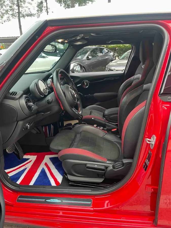 2019 MINI MINI 2.0T 192HP L4 7DCT,autocango,china used car exporter,china ev exporter,chinese used car exporter,chinese used ev exporter