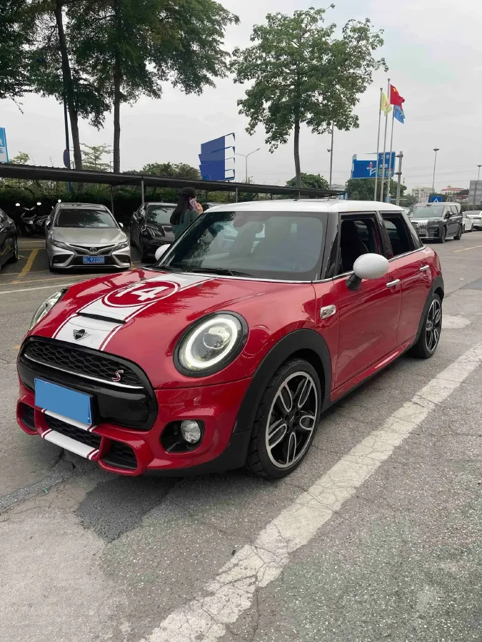 2019 MINI MINI 2.0T 192HP L4 7DCT,autocango,china used car exporter,china ev exporter,chinese used car exporter,chinese used ev exporter