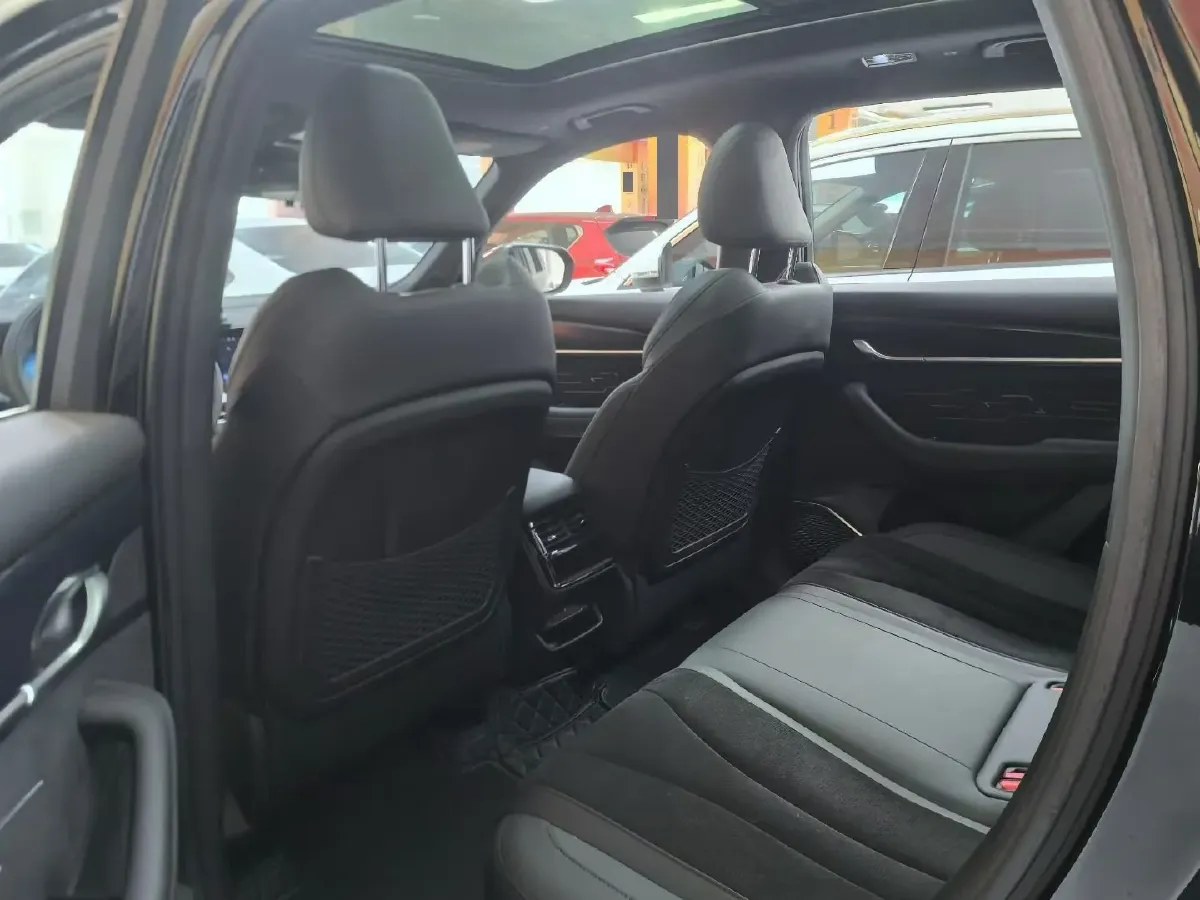 2024 Geely Monjaro 2.0T 218HP L4 7DCT,autocango,china used car exporter,china ev exporter,chinese used car exporter,chinese used ev exporter