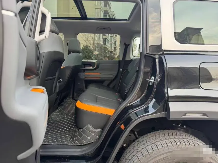 2025 Beijing BJ40 REEV REEV 188HP REEV 40.3KWH,autocango,china used car exporter,china ev exporter,chinese used car exporter,chinese used ev exporter