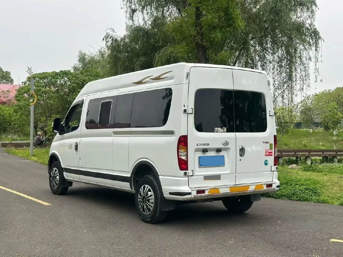 2023 MAXUS XinTu V80 2.0T 127HP L4 6MT,autocango,china used car exporter,china ev exporter,chinese used car exporter,chinese used ev exporter