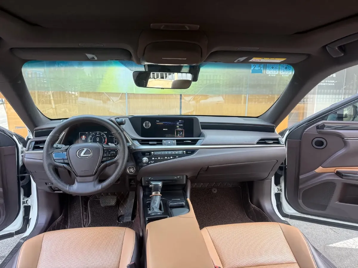 2020 Lexus ES 2.0L 173HP L4 CVT,autocango,china used car exporter,china ev exporter,chinese used car exporter,chinese used ev exporter