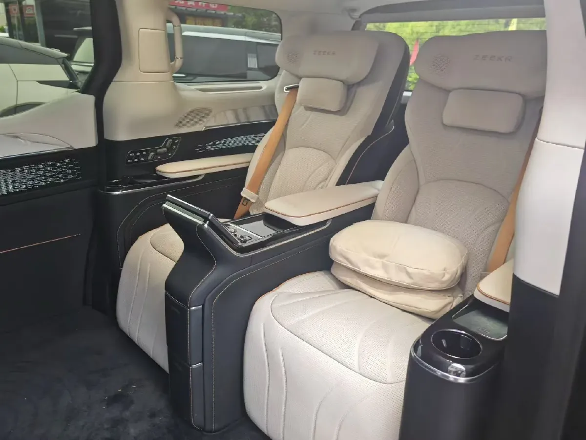 2024 Zeekr 009 BEV 108KWH,autocango,china used car exporter,china ev exporter,chinese used car exporter,chinese used ev exporter