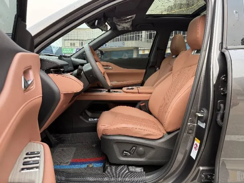 2025 ChangAn UNI-Z 1.5L 98HP L4 E-CVT PHEV,autocango,china used car exporter,china ev exporter,chinese used car exporter,chinese used ev exporter