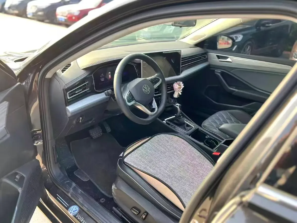 2023 Volkswagen Sagitar 1.5T 160HP L4 7DCT,autocango,china used car exporter,china ev exporter,chinese used car exporter,chinese used ev exporter