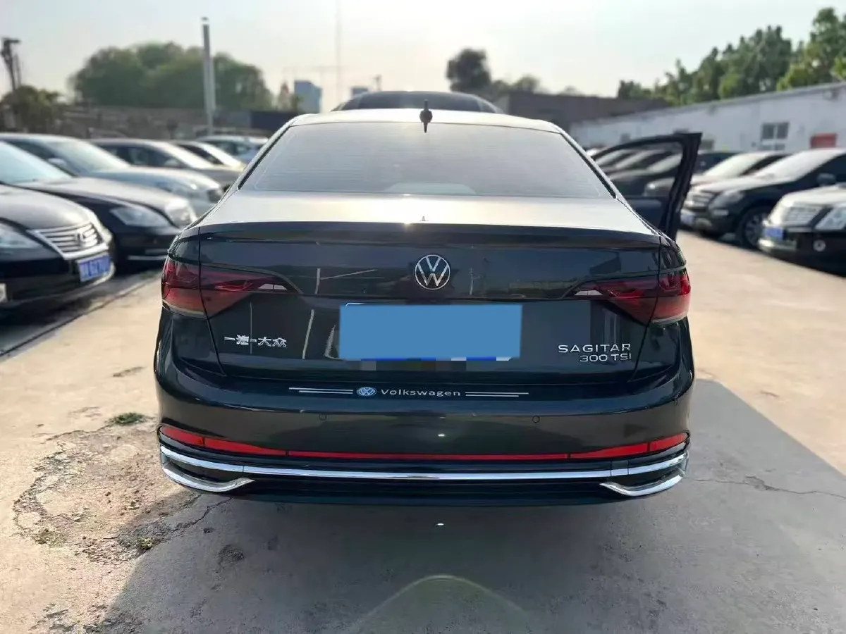 2023 Volkswagen Sagitar 1.5T 160HP L4 7DCT,autocango,china used car exporter,china ev exporter,chinese used car exporter,chinese used ev exporter