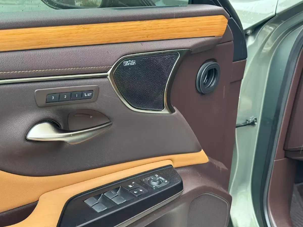 2018 Lexus ES 2.5L 178HP L4 E-CVT Hybrid,autocango,china used car exporter,china ev exporter,chinese used car exporter,chinese used ev exporter