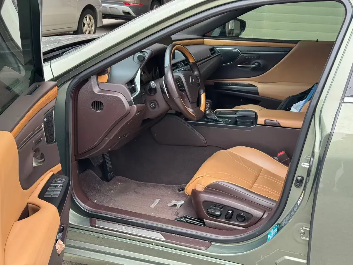 2018 Lexus ES 2.5L 178HP L4 E-CVT Hybrid,autocango,china used car exporter,china ev exporter,chinese used car exporter,chinese used ev exporter