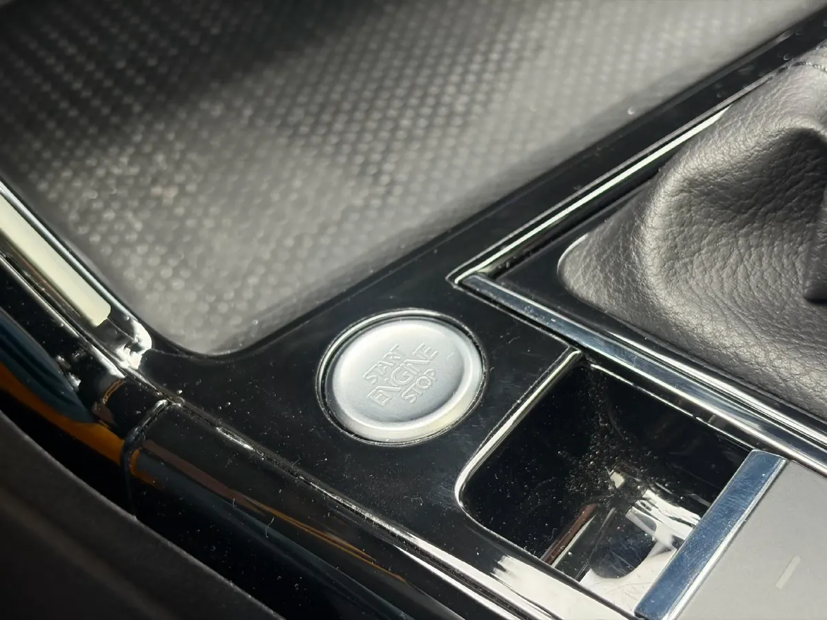 2025 Volkswagen Passat 2.0T 220HP L4 7DCT,autocango,china used car exporter,china ev exporter,chinese used car exporter,chinese used ev exporter