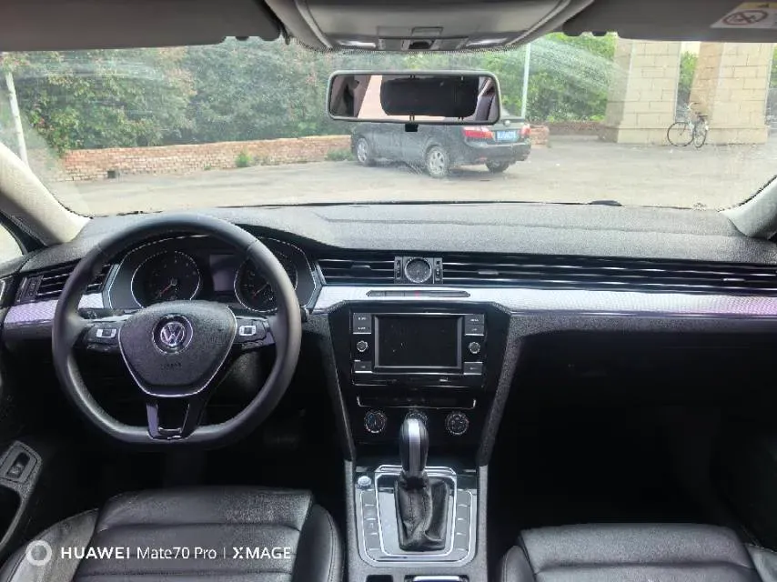 2018 Volkswagen Magotan 1.8T 180HP L4 7DCT,autocango,china used car exporter,china ev exporter,chinese used car exporter,chinese used ev exporter