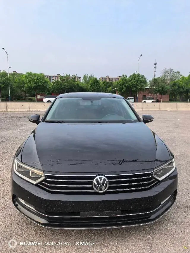 2018 Volkswagen Magotan 1.8T 180HP L4 7DCT,autocango,china used car exporter,china ev exporter,chinese used car exporter,chinese used ev exporter