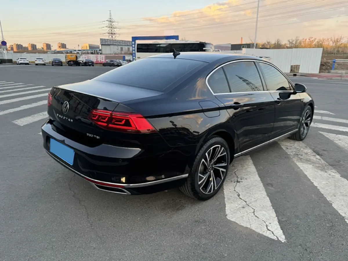 2021 Volkswagen Magotan 2.0T 186HP L4 7DCT,autocango,china used car exporter,china ev exporter,chinese used car exporter,chinese used ev exporter