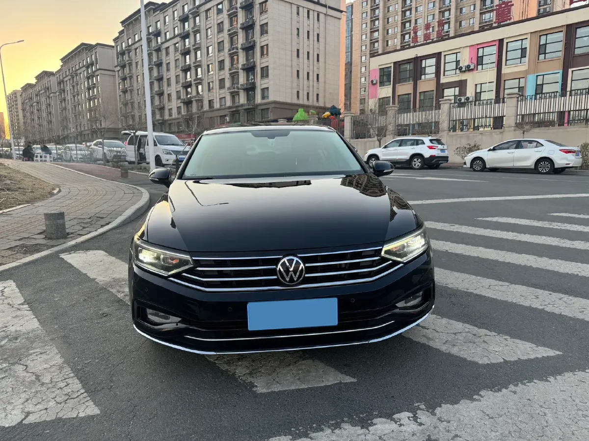 2021 Volkswagen Magotan 2.0T 186HP L4 7DCT,autocango,china used car exporter,china ev exporter,chinese used car exporter,chinese used ev exporter