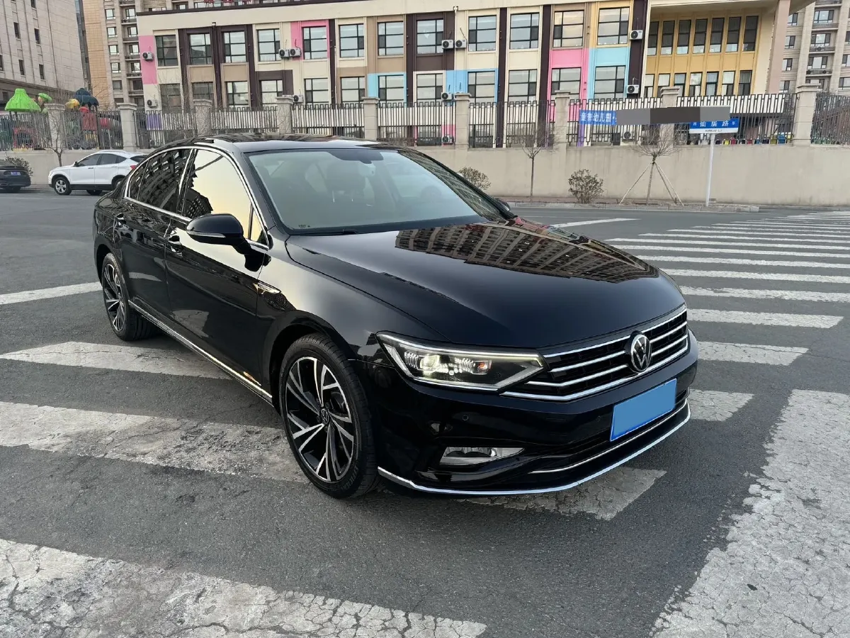 2021 Volkswagen Magotan 2.0T 186HP L4 7DCT,autocango,china used car exporter,china ev exporter,chinese used car exporter,chinese used ev exporter