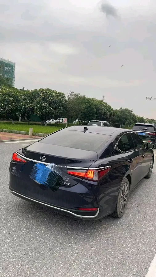 2022 Lexus ES 2.0L 173HP L4 CVT,autocango,china used car exporter,china ev exporter,chinese used car exporter,chinese used ev exporter