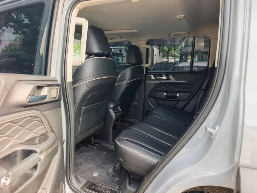 2023 Tank 300 2.0T 227HP L4 8AT,autocango,china used car exporter,china ev exporter,chinese used car exporter,chinese used ev exporter