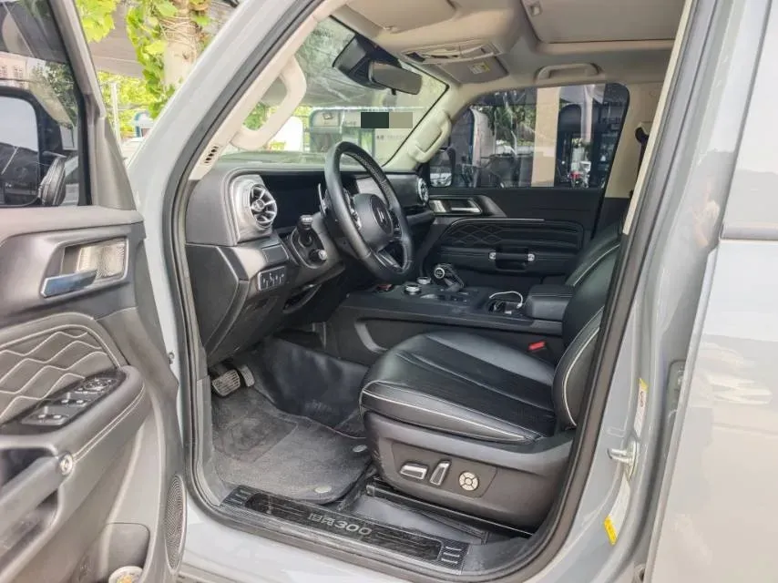 2023 Tank 300 2.0T 227HP L4 8AT,autocango,china used car exporter,china ev exporter,chinese used car exporter,chinese used ev exporter