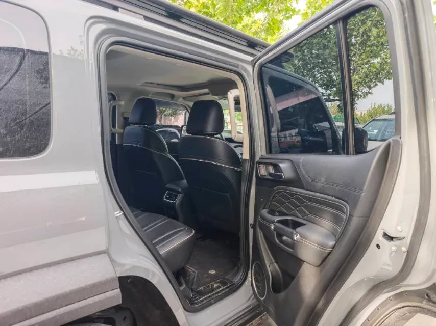 2023 Tank 300 2.0T 227HP L4 8AT,autocango,china used car exporter,china ev exporter,chinese used car exporter,chinese used ev exporter